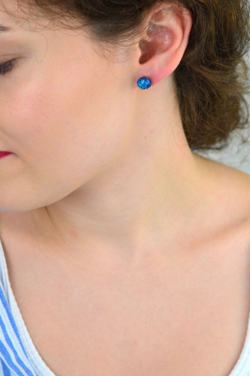 Srebrne kolczyki szkło weneckie opalizujące błękitem Murano 38.jpg